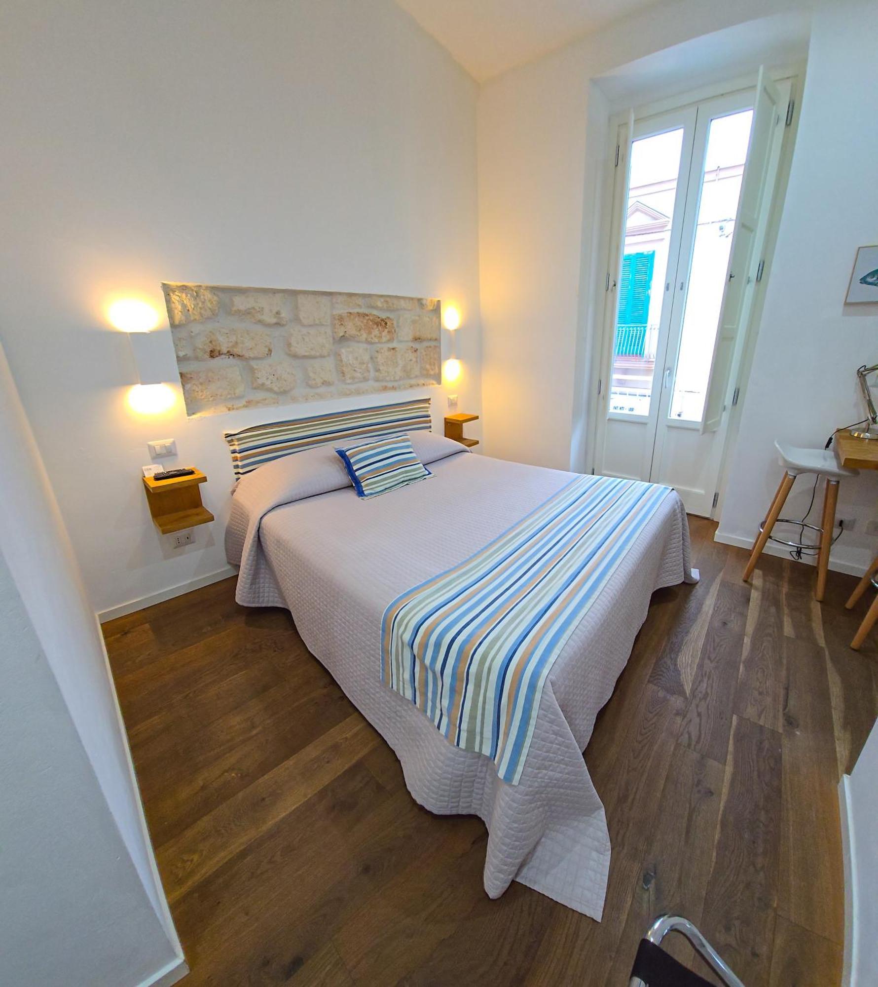 B&B 106 Maison De Charme Mola di Bari Exterior photo